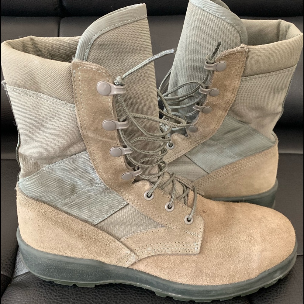 Vibram Men’s Genuine Leather Work Boots Size 10 W Wide